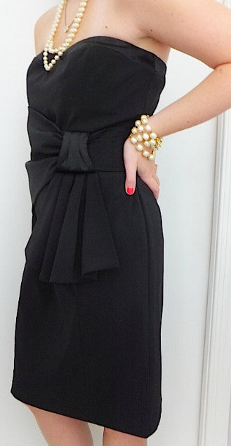 Authentic Chanel '09 Classic Bow Cocktail Dress Sz 42 – Classic Coco  Authentic Vintage Luxury