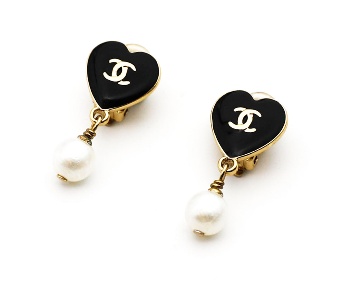 Chanel Vintage Black Enamel & Pearl Heart Drop Earrings – Classic Coco  Authentic Vintage Luxury