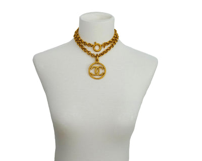 Chanel Vintage Circle CC Classic Necklace