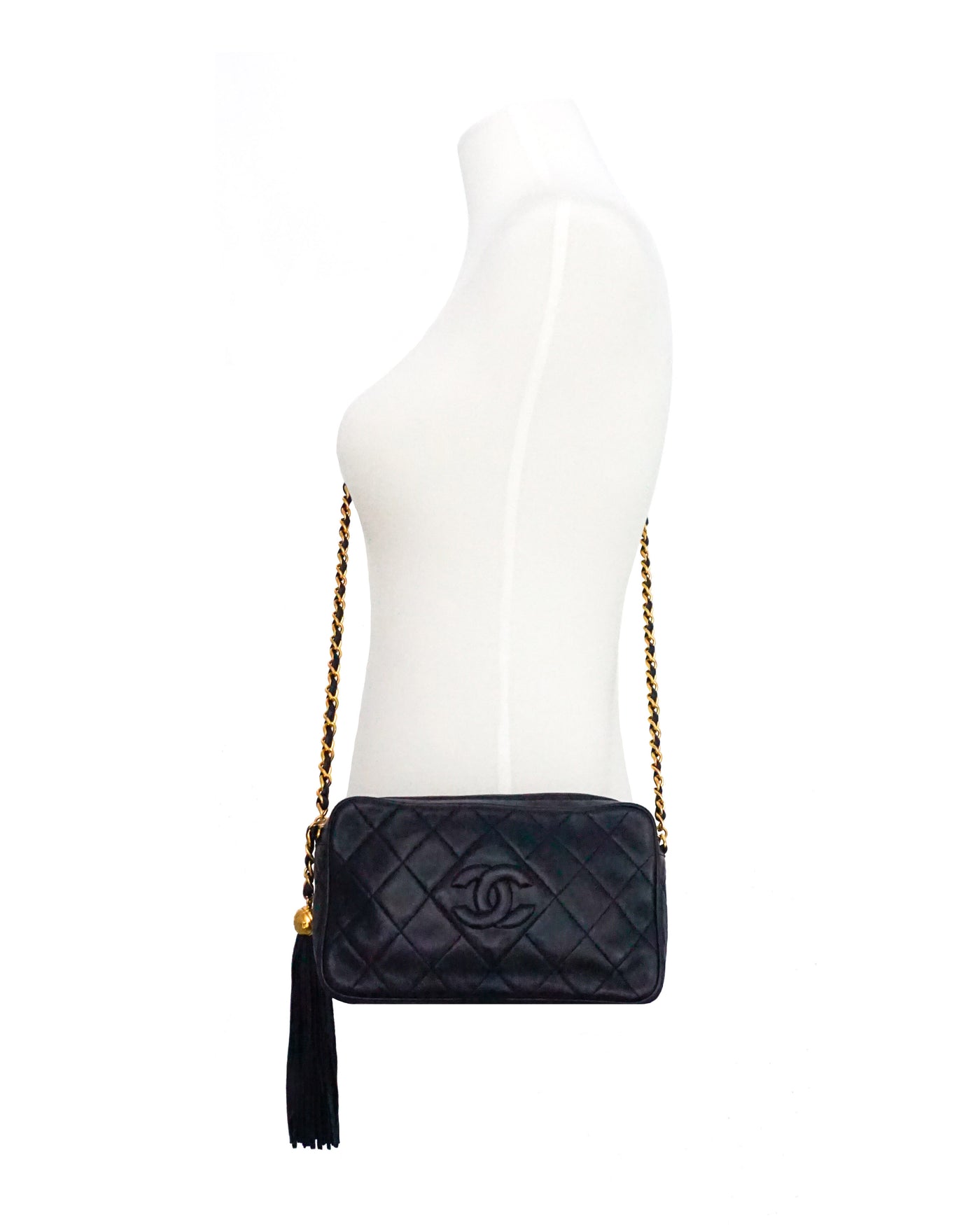 Chanel Vintage Midnight Blue Lambskin Pochette Chain Shoulder Bag – Coco  Approved Studio