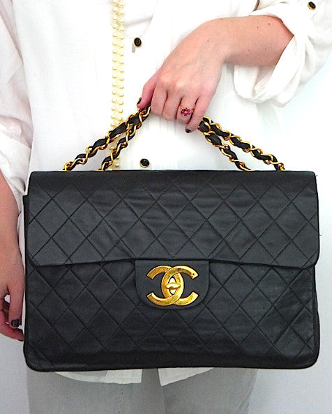 2000 Chanel Black Quilted Lambskin Vintage Medium Classic Single Flap Bag