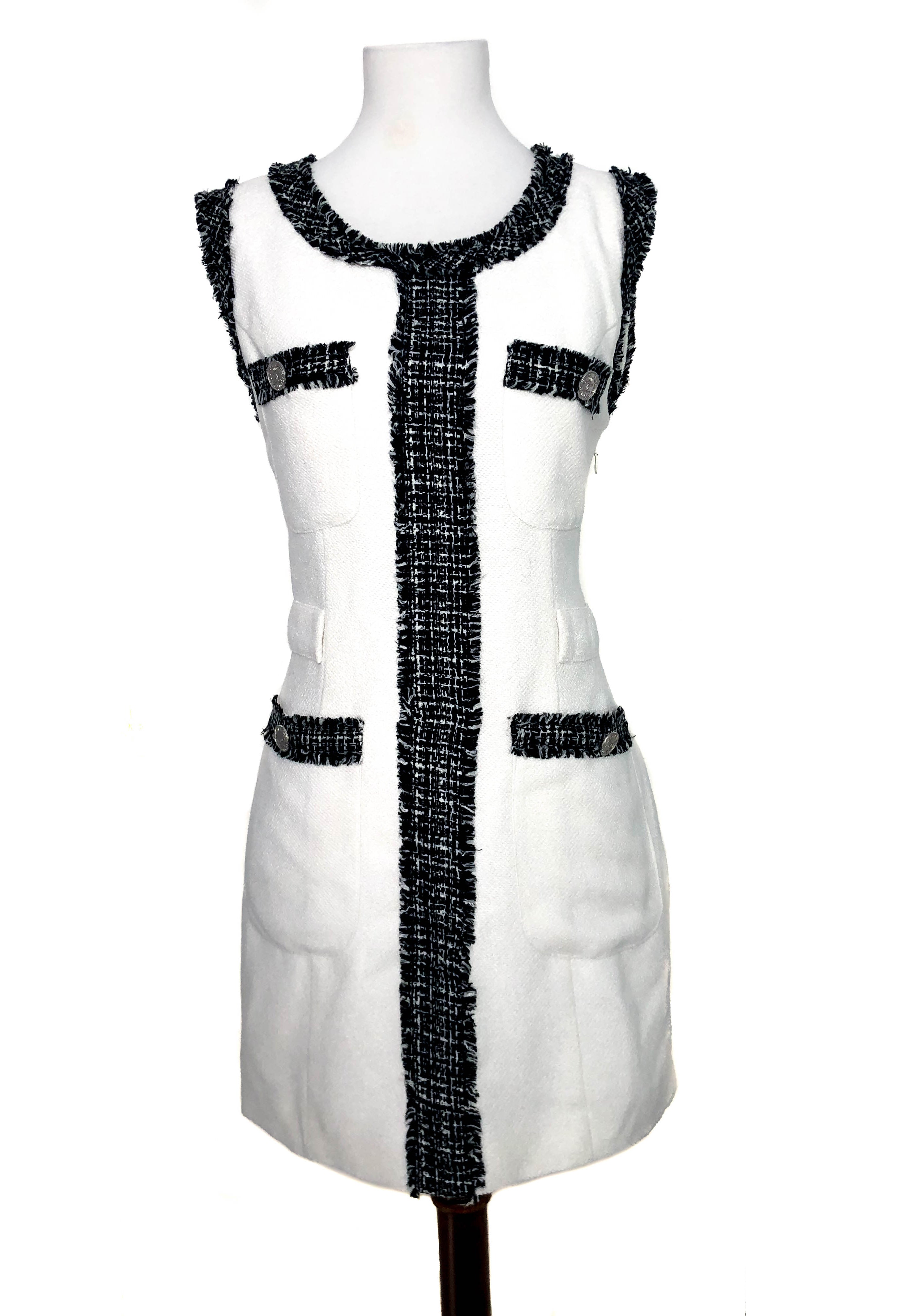 Chanel Sz 42 Fantasy Tweed Dress Black Silver Lurex Thread Zip Pleats Fall  2016