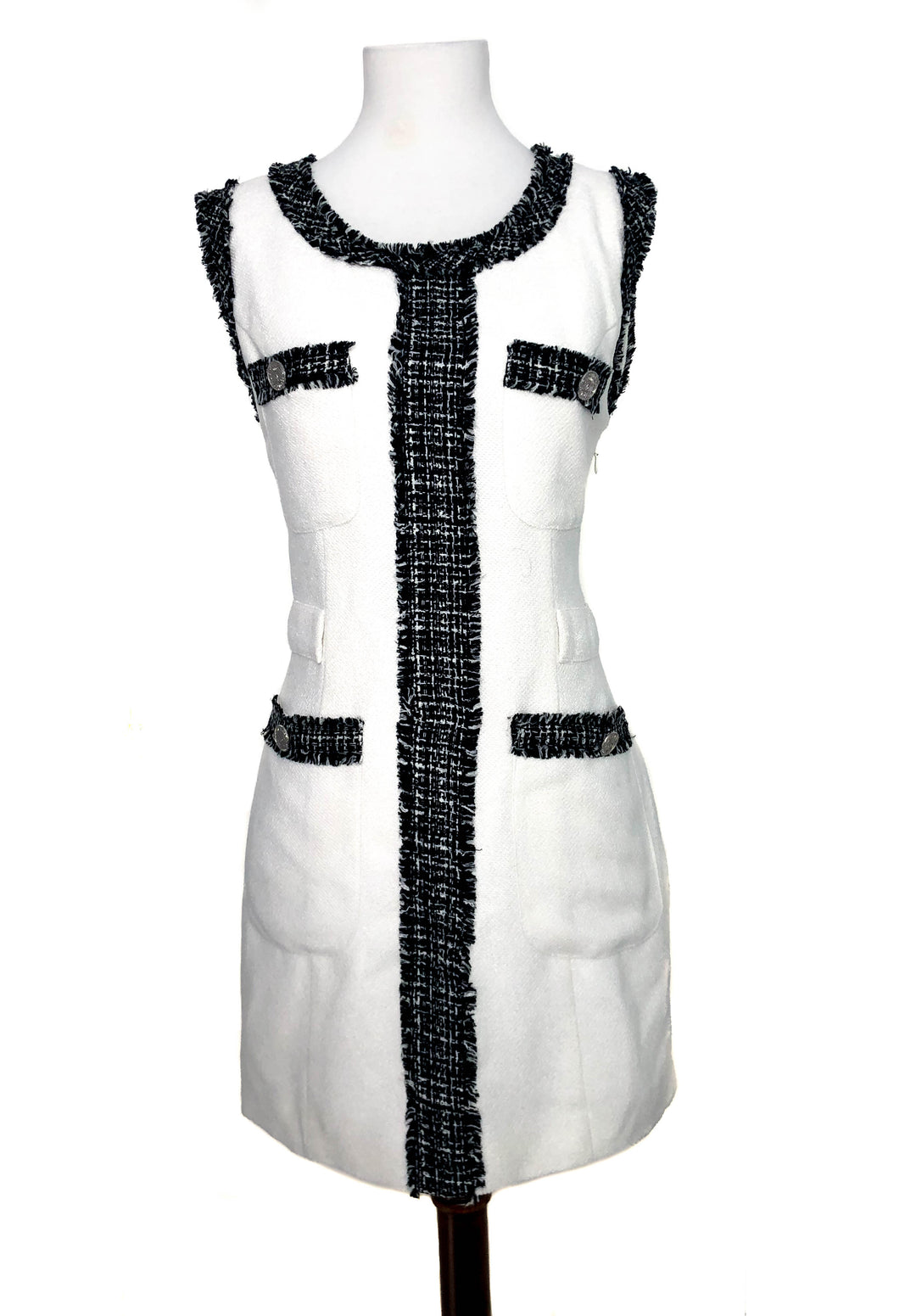 Chanel Classic Black & White Boucle Tweed Runway Dress Chanel Classic Black & White Boucle Tweed Runway Dress