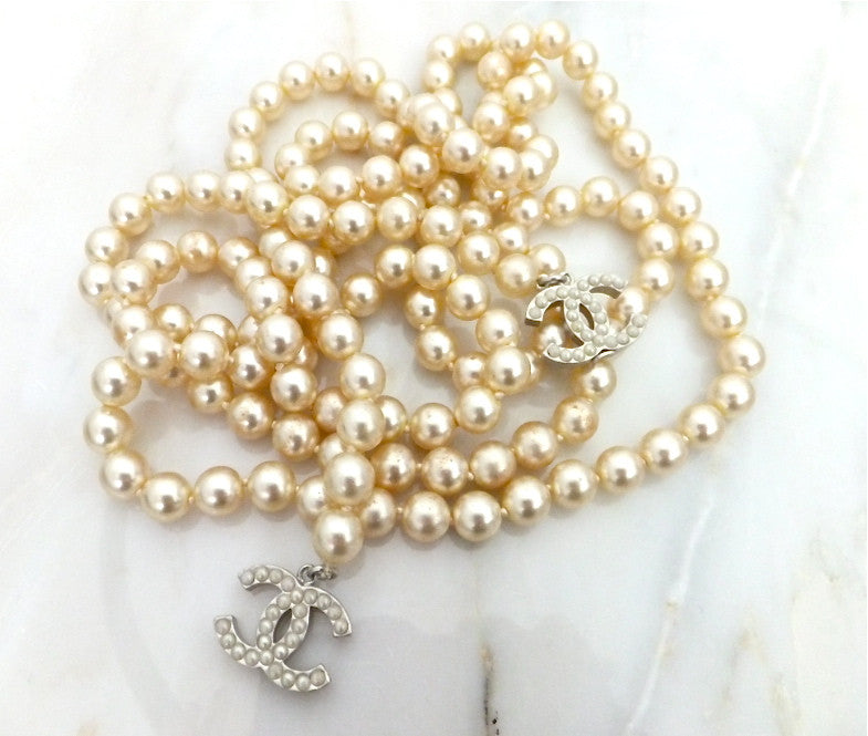 Authentic Chanel 54” Logo Pearl Lariat Necklace – Classic Coco Authentic  Vintage Luxury