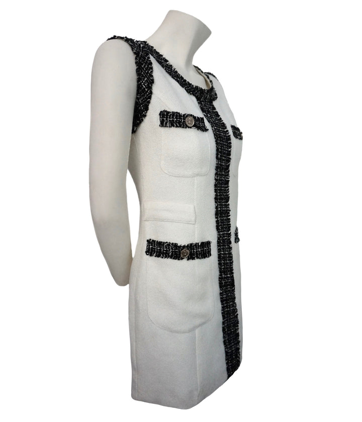 Chanel Classic Black & White Boucle Tweed Runway Dress – Classic Coco Authentic Vintage Luxury