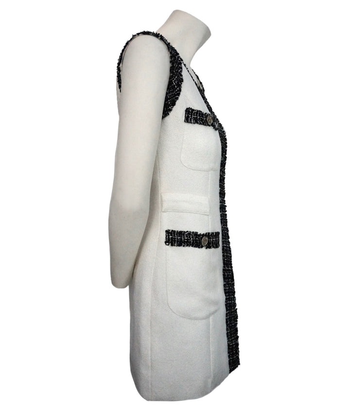 Chanel Classic Black & White Boucle Tweed Runway Dress – Classic Coco  Authentic Vintage Luxury