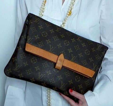 Authentic Louis Vuitton Monogram XL Envelope Clutch Classic Coco Authentic Vintage Luxury