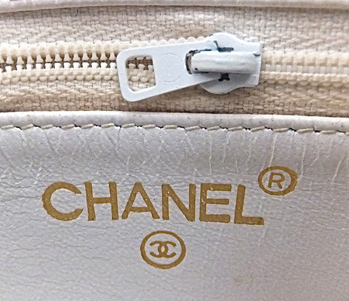 Authentic Chanel Vintage White Quilted Camera Style Handbag