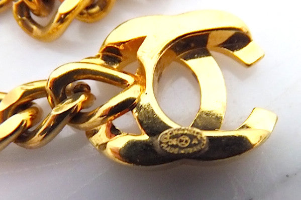 Authentic Chanel Vintage Gold Turnlock Necklace – Classic Coco