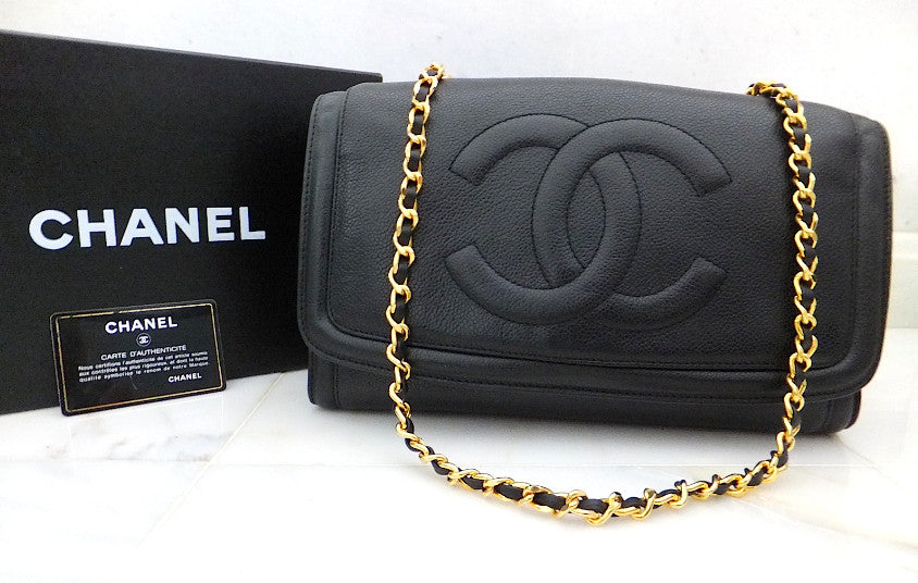 Authentic Chanel Vintage Jumbo Caviar Camera Handbag